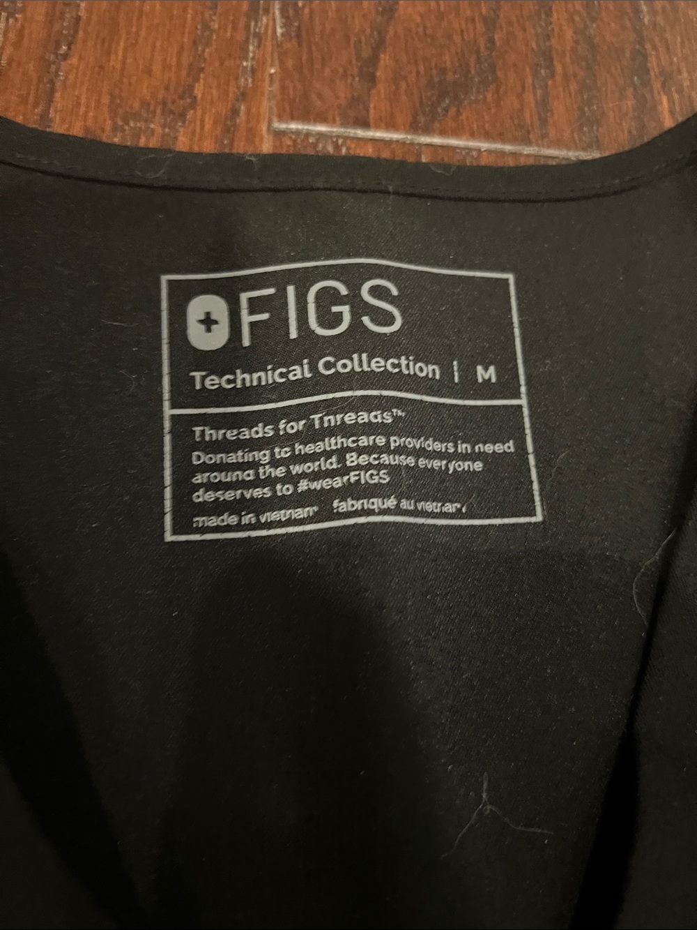 Figs Black Scrub Top and Pants Set - Picture 2 of 6